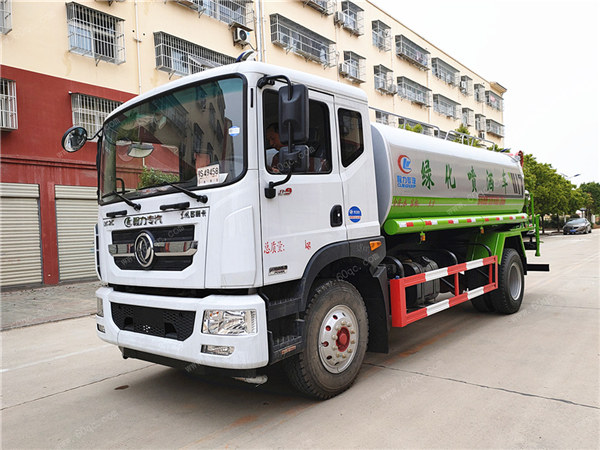 D9霧炮車(chē) D9灑水車(chē)